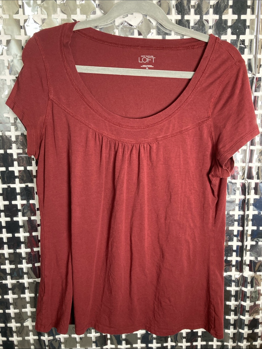 LOFT Short Sleeve Scoop Neck Top in Brick